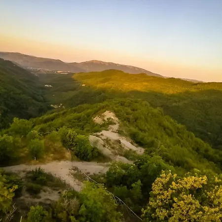 Guinzano Hétvégi ház