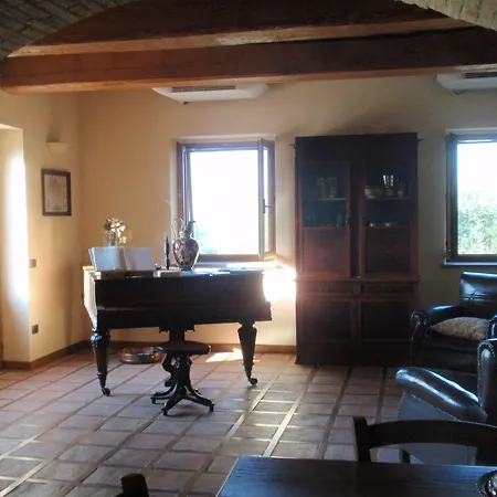 Guinzano Hétvégi ház